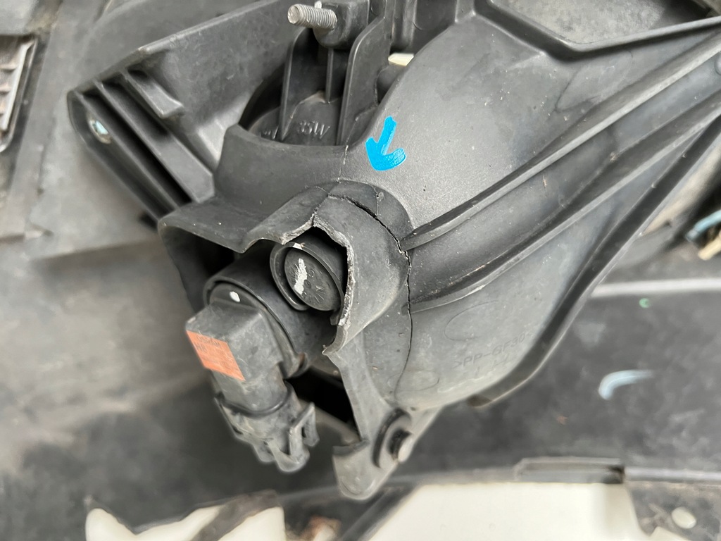 фото №16, Бампер перед передний chevrolet orlando противотуманные фары