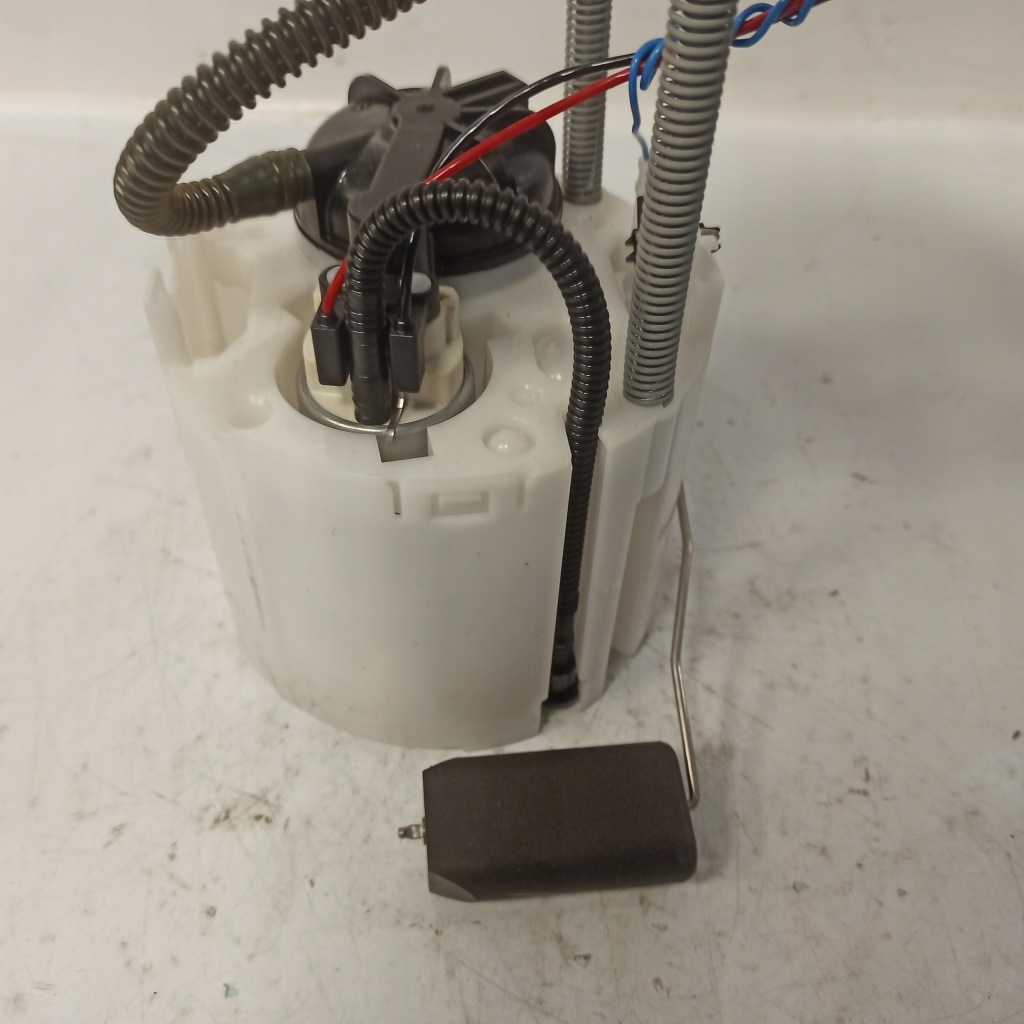 Opel astra k v 1.2t насос пального 13507894002 13507894 Оригінал