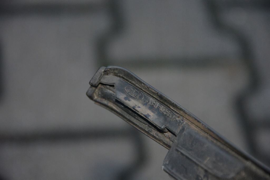 фото №9, Молдинг уплотнитель правый задняя grand cmax am51u25604