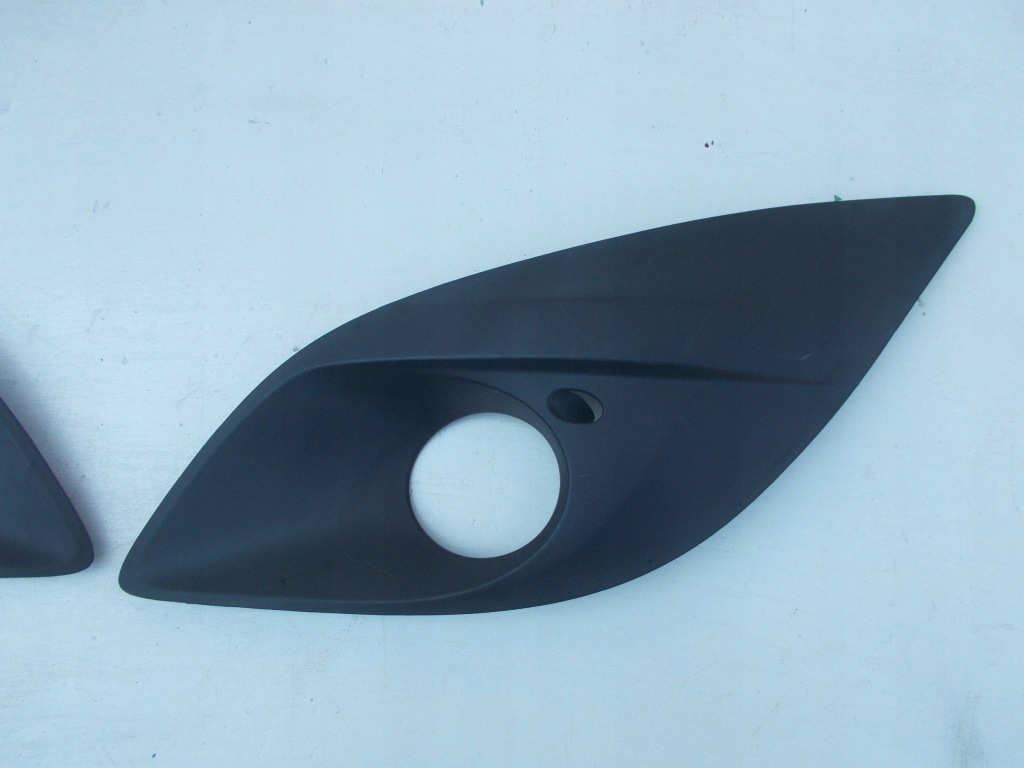 Решётка бампера перед противотуманная фара левое  правый  opel meriva b 13253626 13267745 с Разборки