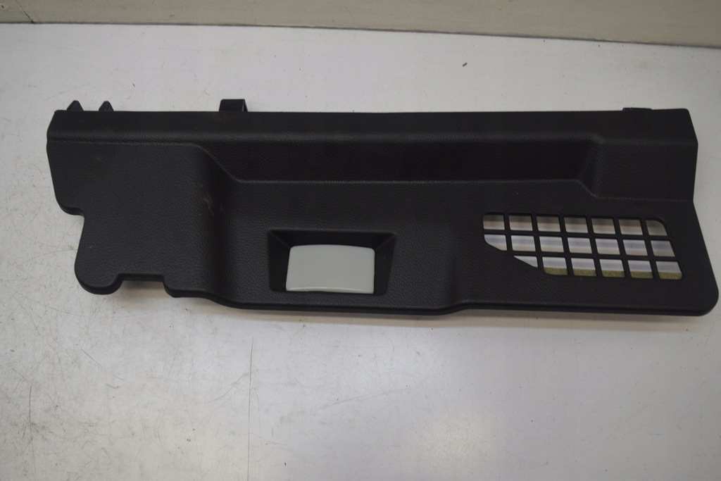 фото №1, Hyundai i40 освещение багажника обшивка