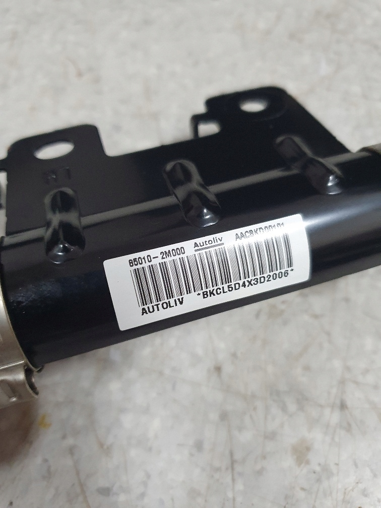 фото №4, Genesis coupe lift 2013- потолок шторки безопасности левая правая оригинал комплект