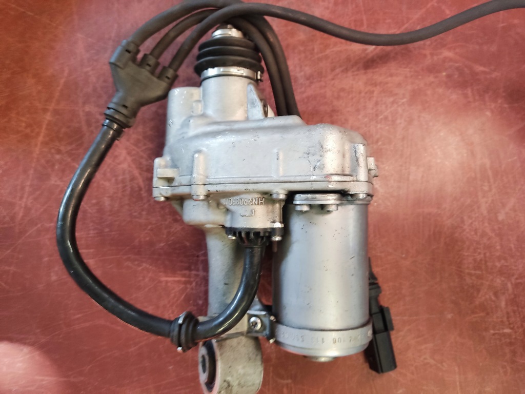 Привод поворота mercedes amg 1904609400 1904609300 Цена