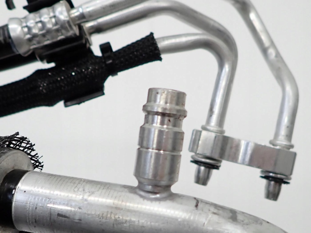 Купити Патрубок шланг трубка кондиціонера 1626700-00-e tesla model y 3d7 24r