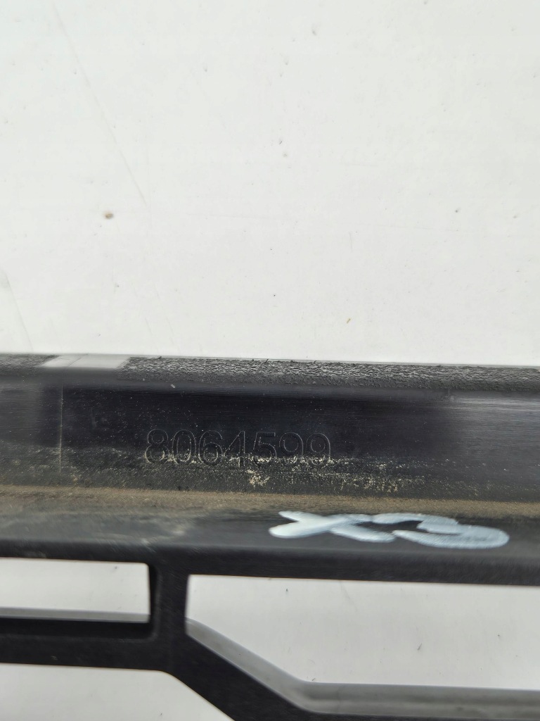 Bmw x3 g01 18- решітка нижня бампера передній 8064599 в Україні