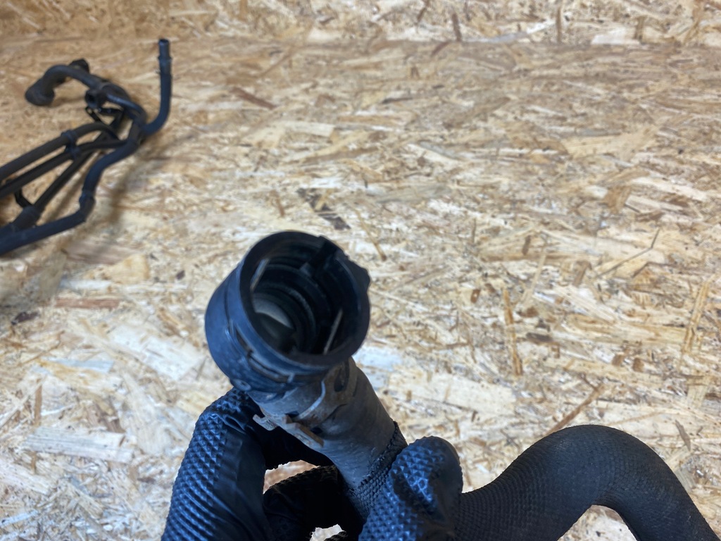 фото №14, Wąż труба шланг магистраль wody vw passat b8 3q0122051t 2014-