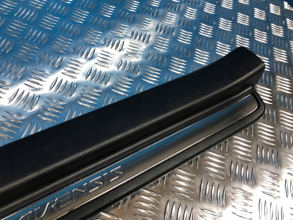 фото №4, Toyota молдинг поріг правий перед avensis ii t25