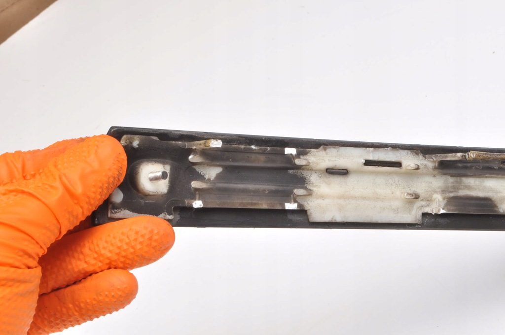 фото №15, Bentley bentayga молдинг бампера лівий задня 36a807723 18r l999