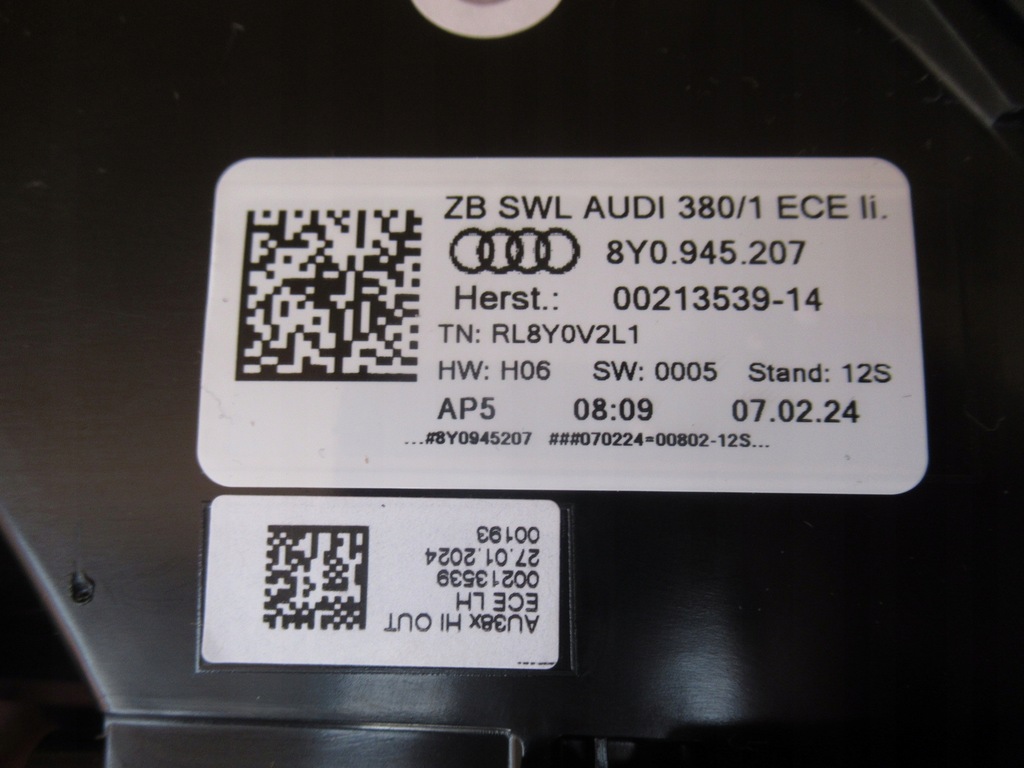 фото №8, Audi a3 s3 8y лампа задняя задняя левая led 8y0945207