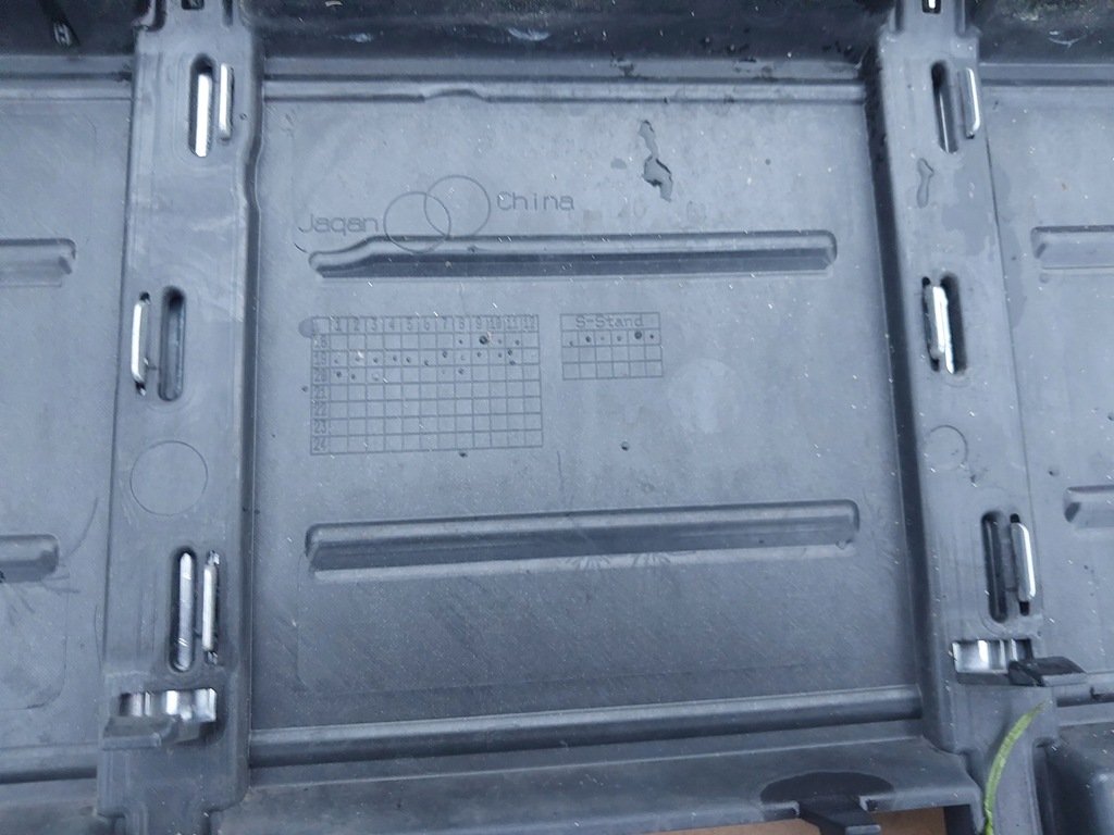 фото №8, Решітка радіатора бампера audi a4 b9 allroad 8w оригінал