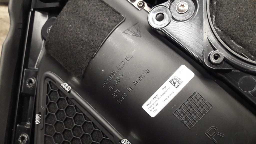 фото №12, 992867228a обшивка правий перед porsche 911 992