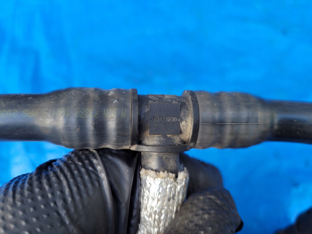 Opel-części | corsa e astra k вентиляция картера шланг 1.0 turbo b10xfl Киев