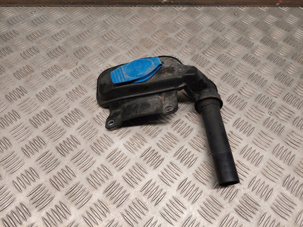 фото №1, Audi q5 sq5 2016 трубка заливной жидкость do омывателя окон