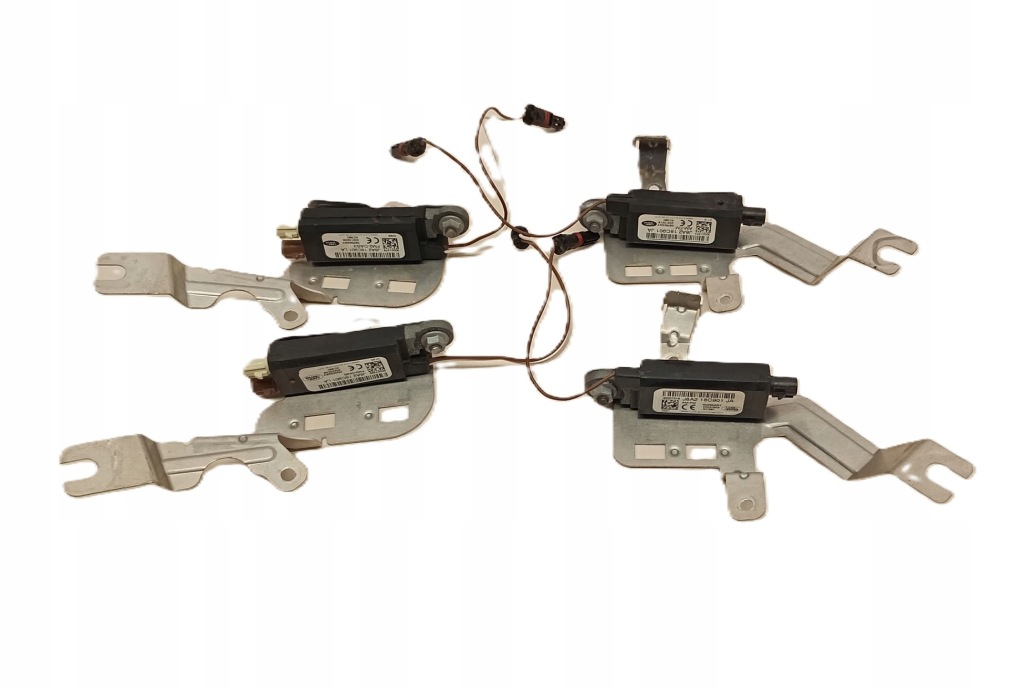 Купити Підсилювач антени антенний land range rover velar l560