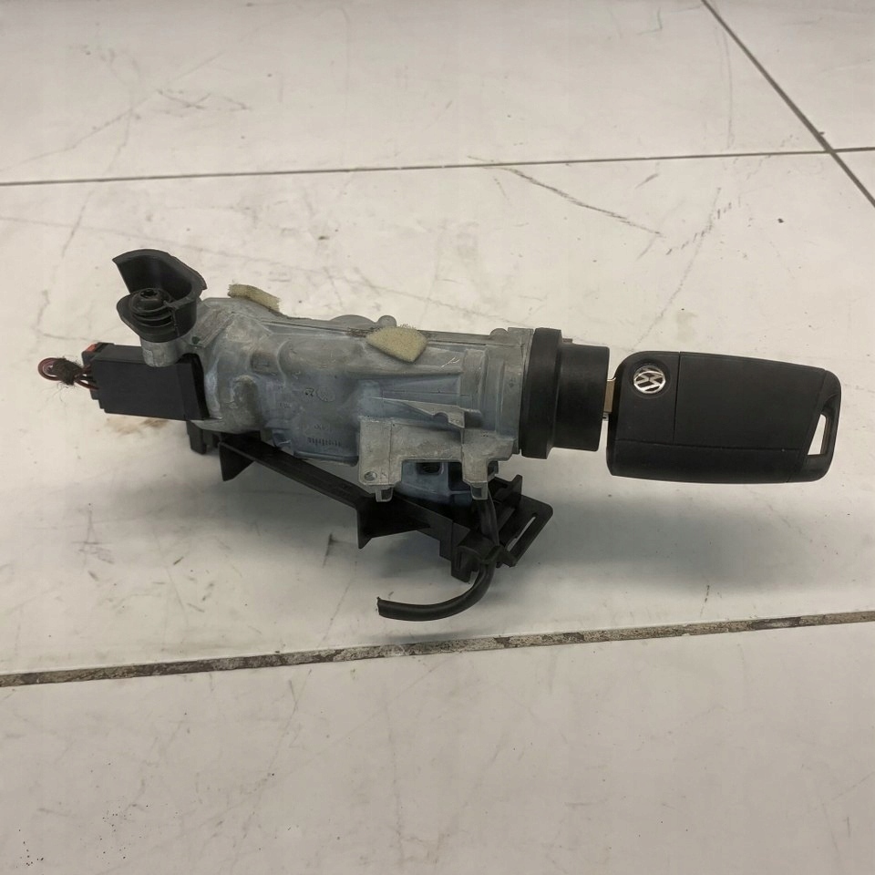 фото №1, Замок зажигания + 2 x ключ pilot kpl. vw t-roc 2ga 19r