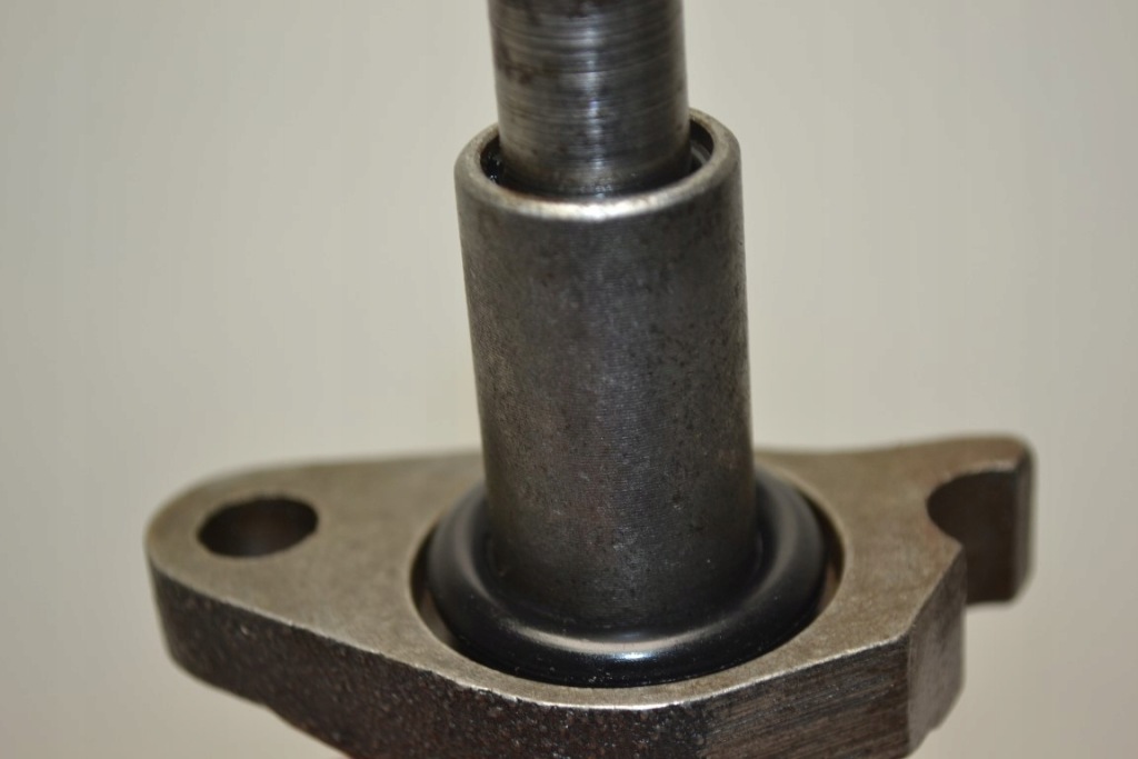 Mercedes w123 200d натяжитель цепи распределительного вала с Разборки