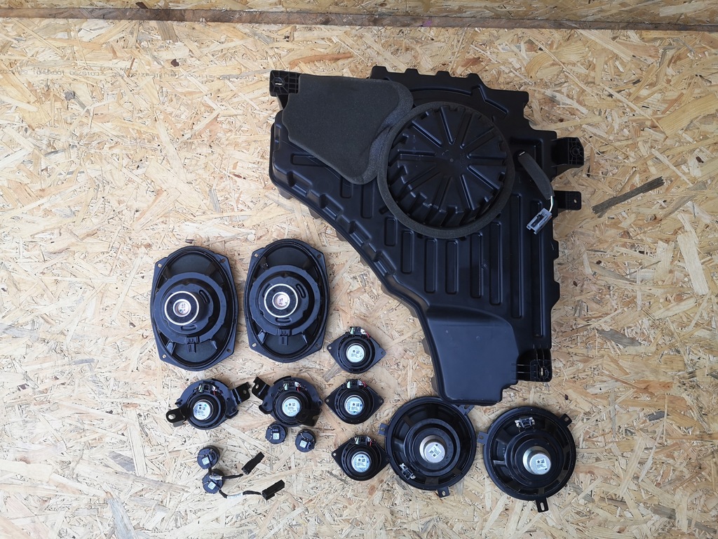 фото №7, Jeep grand cherokee wk2 динамики harman kardon