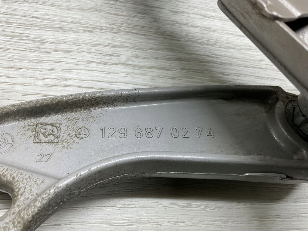 Петля капот правий перед mercedes-benz sl r129 1298800228 1298870274 Доставка