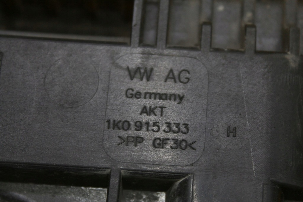 фото №9, Основание аккумулятор golf vi 1k0915333h