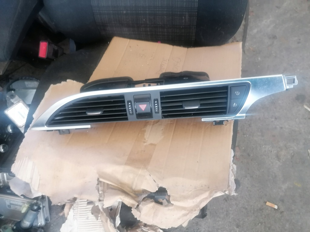 фото №1, Ґрати обдув audi a6 c7 avant