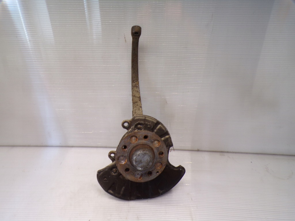 Купить Ступица поворотный кулак правая перед mercedes w215 cl