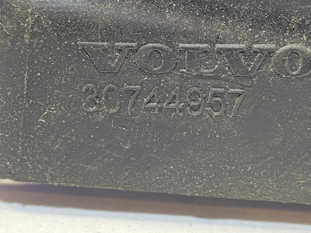 фото №4, Volvo s40 2008 елементи кріпильні