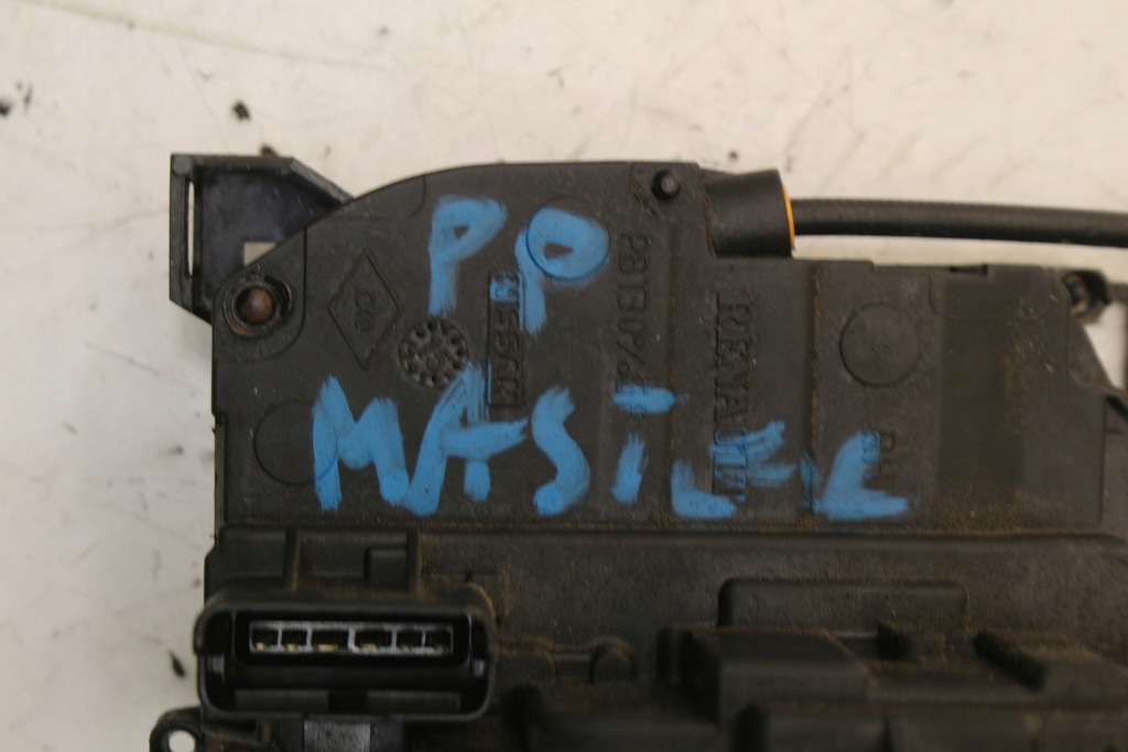 фото №8, Замок двері правий перед 805020009r renault master iii movano