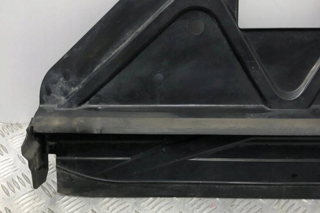 фото №8, Защита нижняя передний бампера bmw 3 e90 51164310 1.8l дизель 105kw