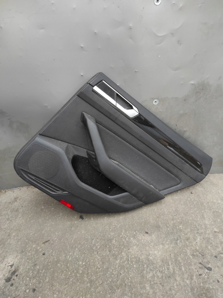 фото №11, Обшивка двері правий задня volkswagen arteon