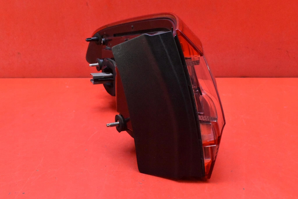 Фара правий задній задня led 173187-02 ford s-max mk1 1 рестайлінг  10-15 Недорого