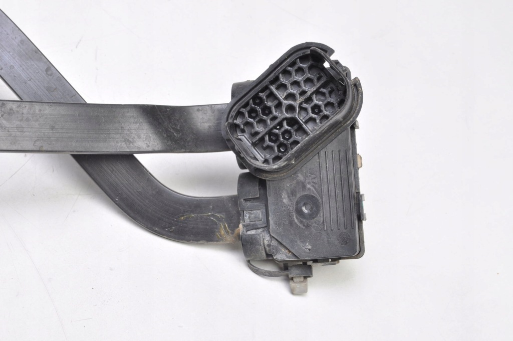 Mercedes w177 шланг аккумулятор a1775403431 Доставка