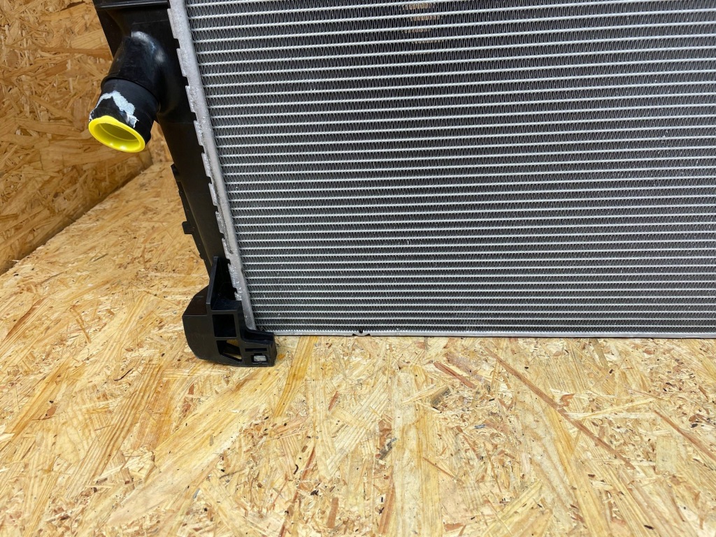 Радіатор води bmw f39 f40 f45 f48 mini f55 f56 f57 f60 7617639 в Україні
