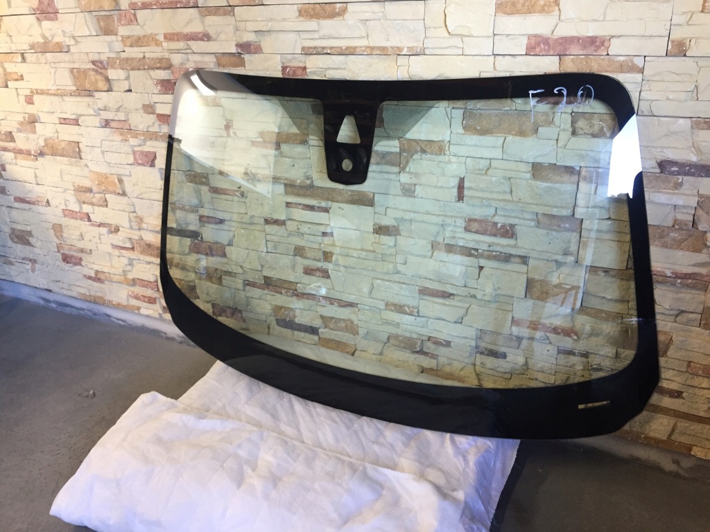 фото №2, Bmw f20 f21 стекло перед передняя