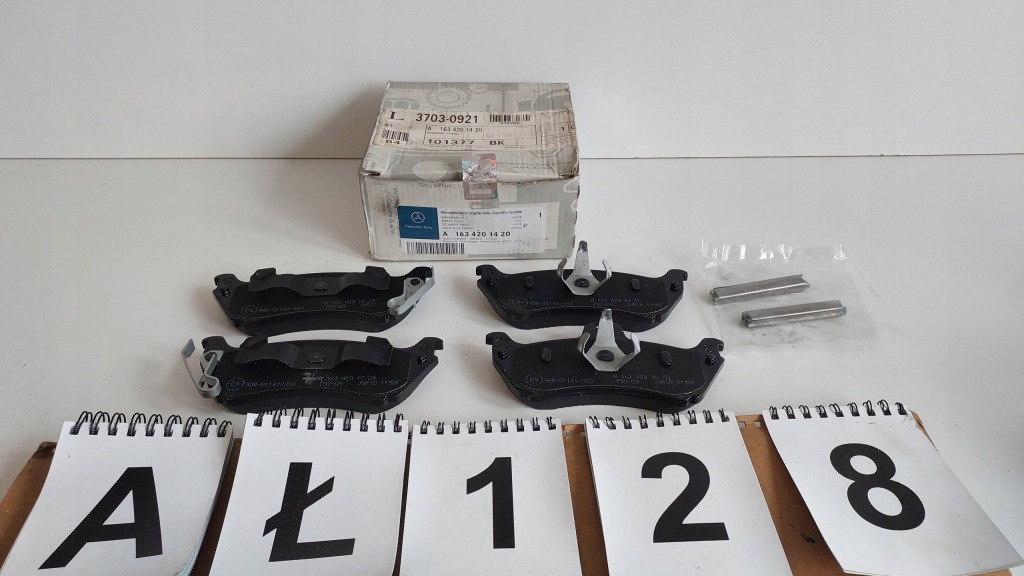 фото №1, Mercedes ml w163 тормозные колодки тормозные задняя