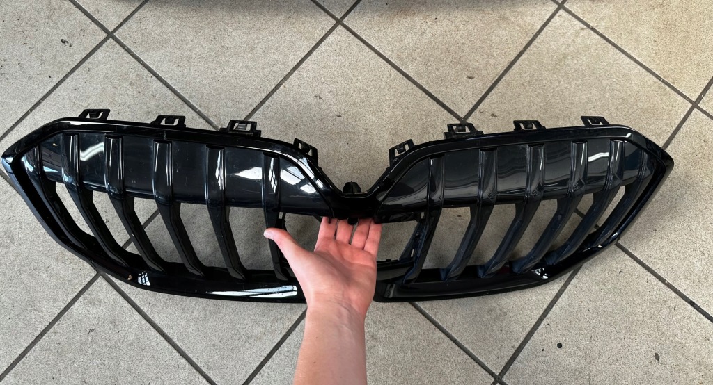 Решітка радіатора решітка радіатора решітка  радіатора bmw 2 u06 9882243-13 Ціна