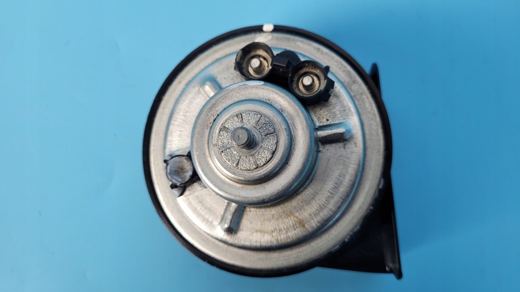 фото №7, Bmw x1 u11 sdrive18i 23r клаксон сигнал low низкочастотный 8496204