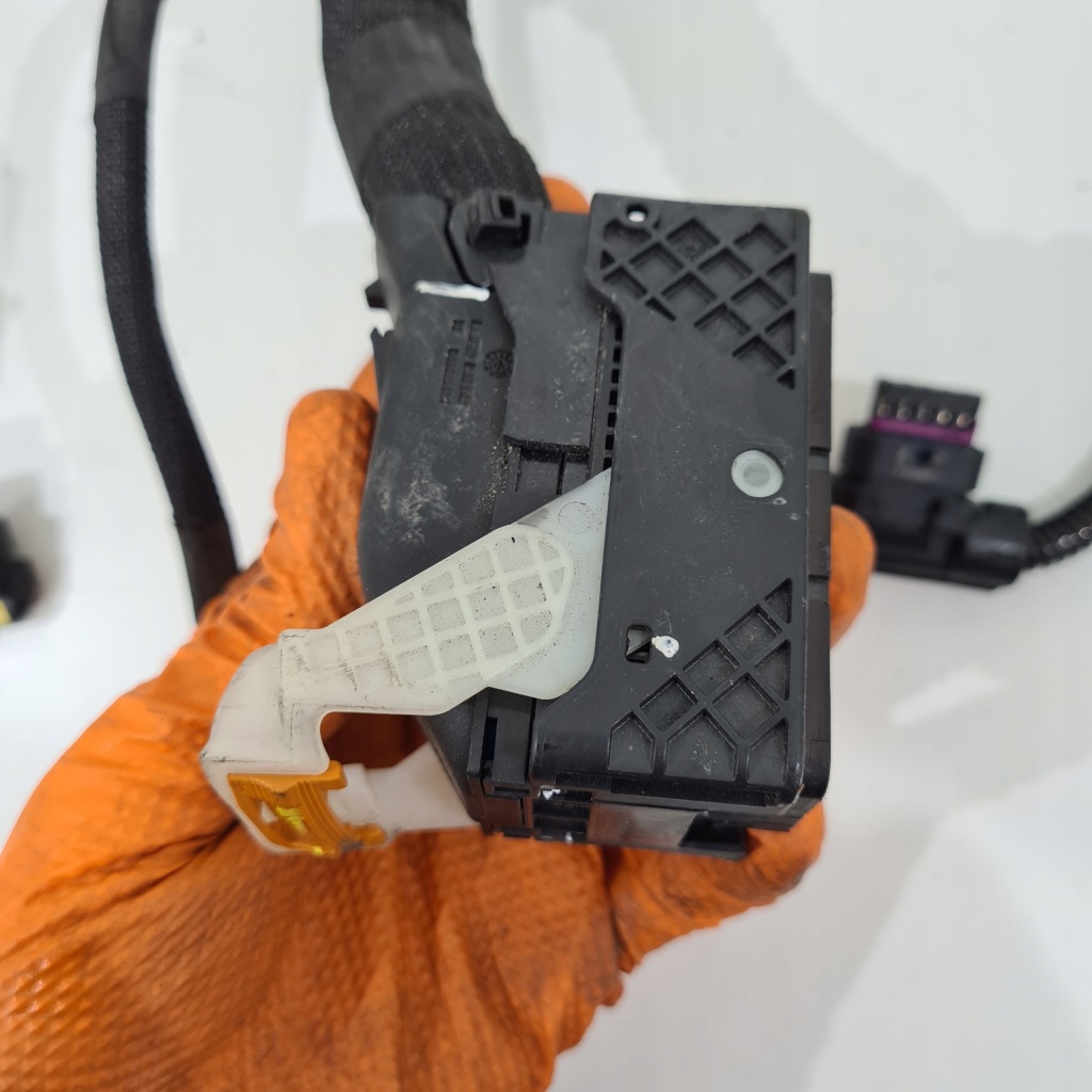 Електропроводка двигуна hn09 peugeot 3008 5008 1.2 mhev 136 km 9839010380 Зі Шроту