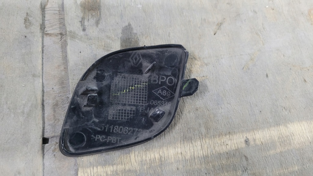 фото №4, Заглушка фаркоп бампера перед renault clio v czarna