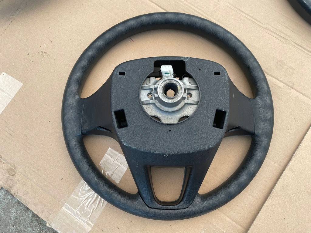 фото №4, Hyundai i20 i воздуховод многофункциональный кожа