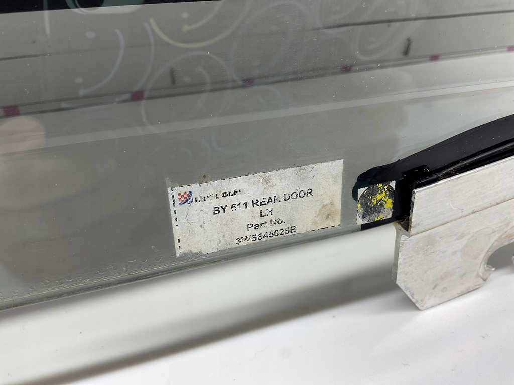 фото №14, Стекло дверь левая задняя bentley flying spur 3w5845025b