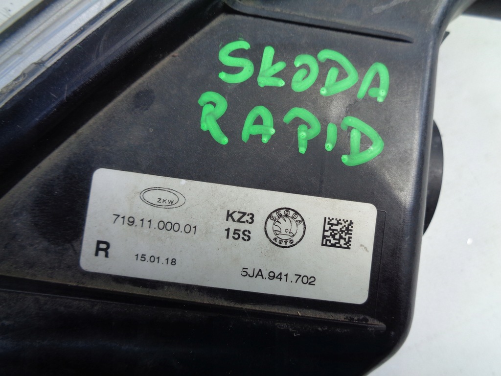 фото №3, Протитуманна фара правий skoda rapid 5ja941702
