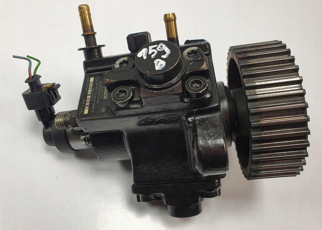 фото №1, Насос впрыскная топлива alfa romeo 159 0445010150