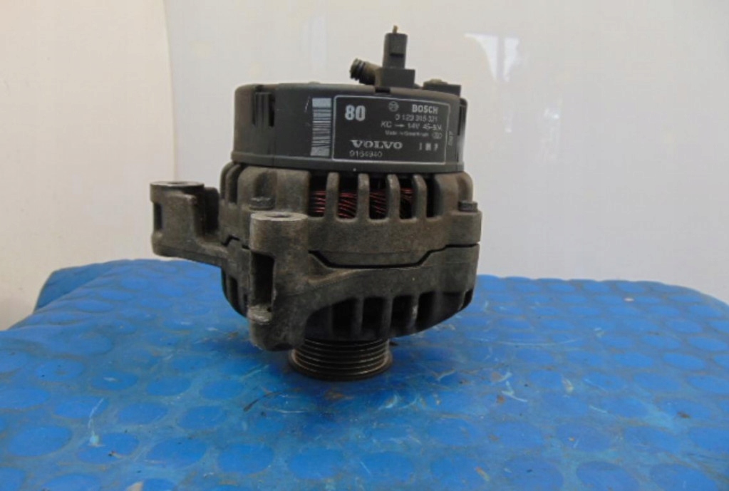 фото №8, Volvo v40 i 2.0 16v генератор 0123315021