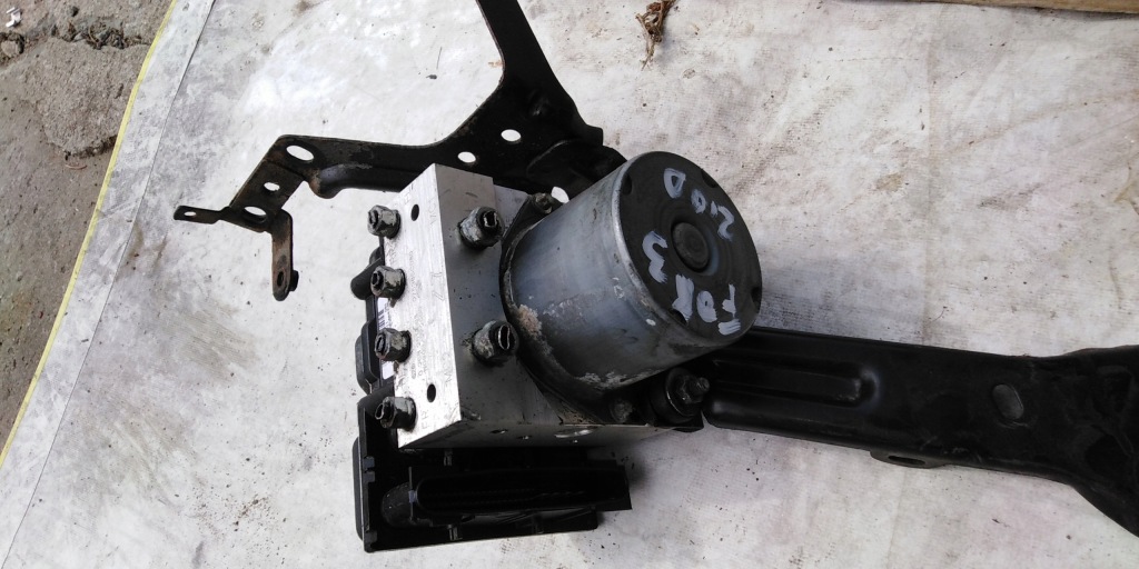 фото №1, Subaru forester iii насос abs 27536sc080 europa