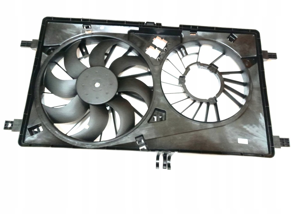 фото №1, Renault master iii 10+ вентилятор 2,3 dci 2 штифты