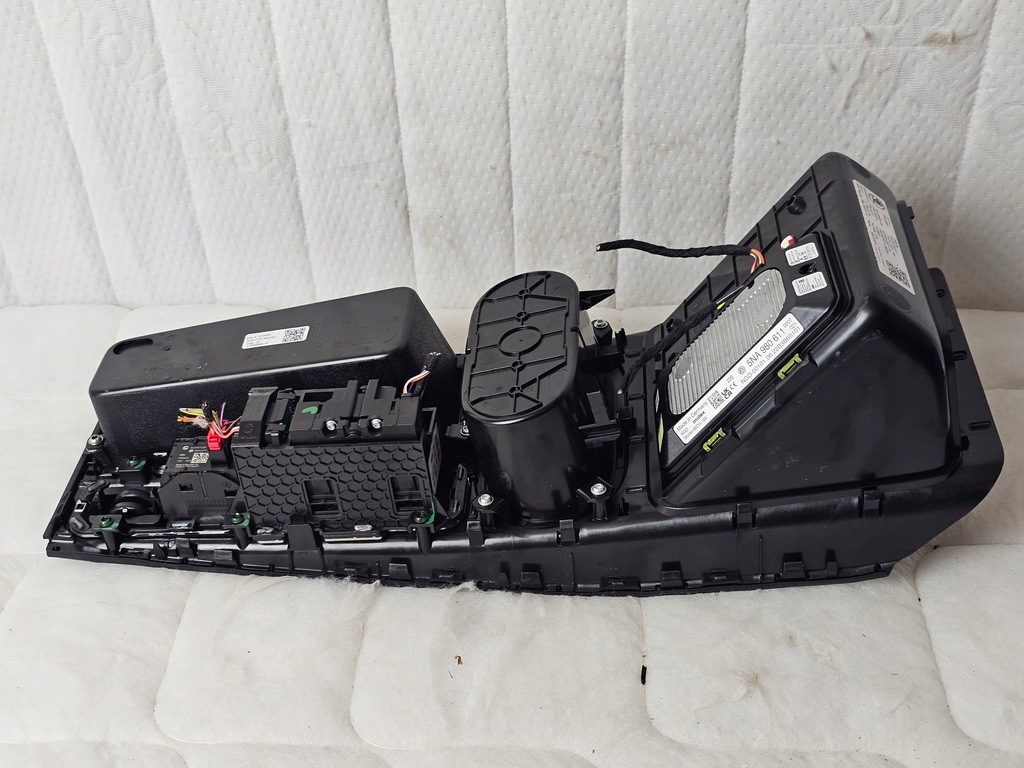 фото №9, Dekor тунель панель середній керування перемикач skoda enyaq iv 5lb863479