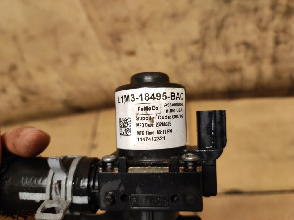 фото №9, Клапан насоса системы охлаждение пабтрубок  шланг воды explorer vi 6 3.0b hybrid