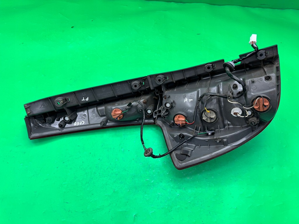 фото №11, Лампа права задня задня комплект kia ceed i 1 06-09 kombi europa