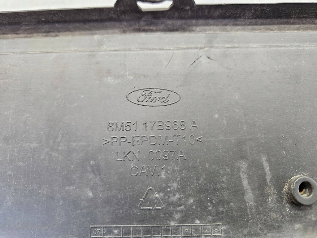 Купити Ford focus mk2 рестайлінг  08- решітка бампера передній 8m5117b968a