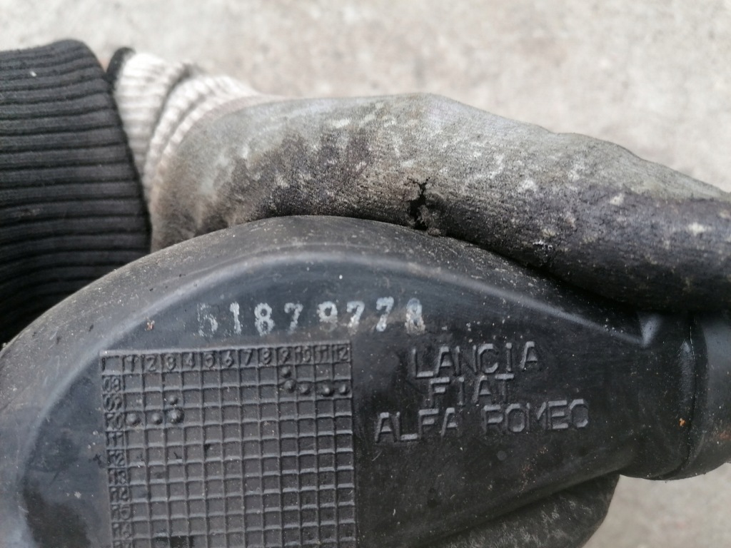 фото №2, Шланг труба повітрозабірник 51879778 fiat punto